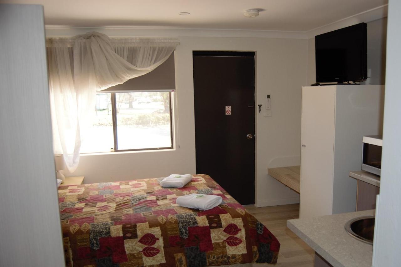 Civic Motor Inn Cowra Luaran gambar