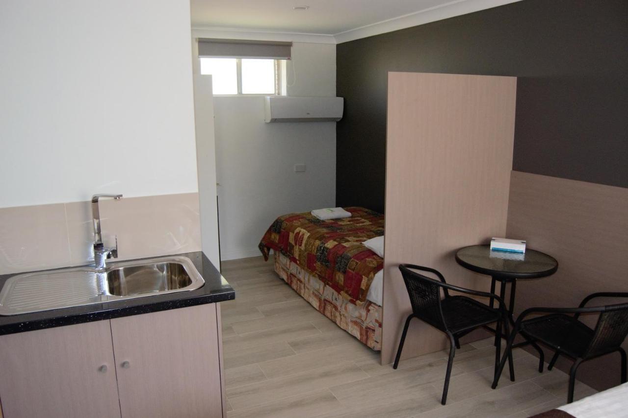 Civic Motor Inn Cowra Luaran gambar